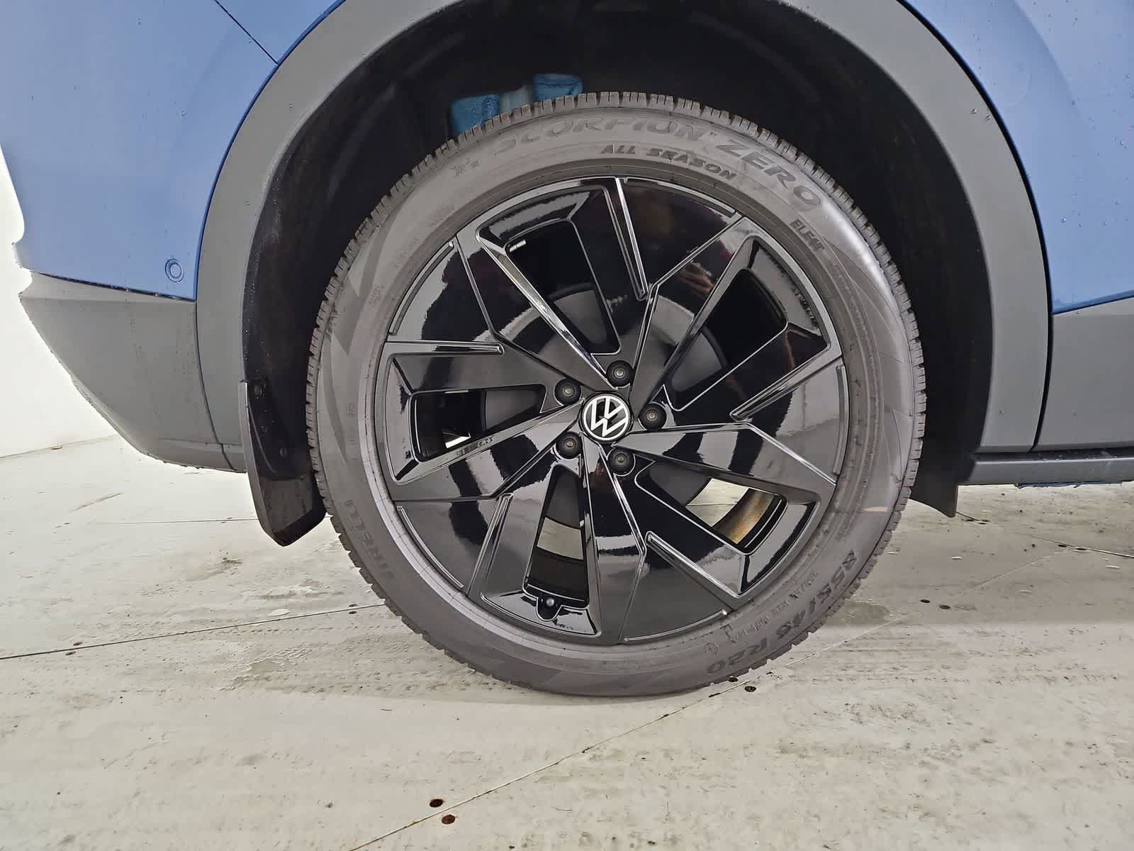 New 2025 Volkswagen ID.4 Pro S AWD/4WD image 13
