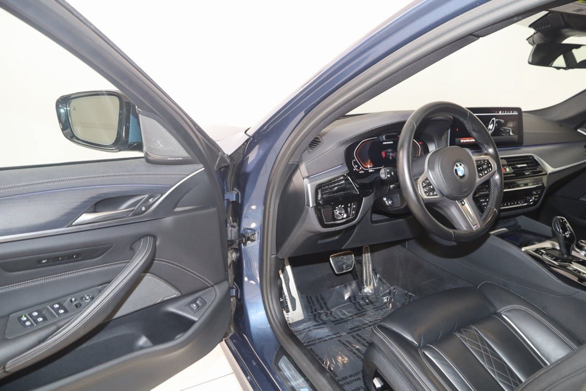 Used 2023 BMW M550i xDrive w/ Executive Package AWD/4WD image 59