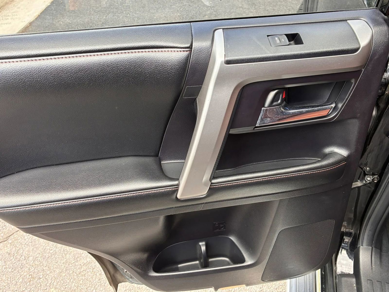 Used 2015 Toyota 4Runner 4WD image 41