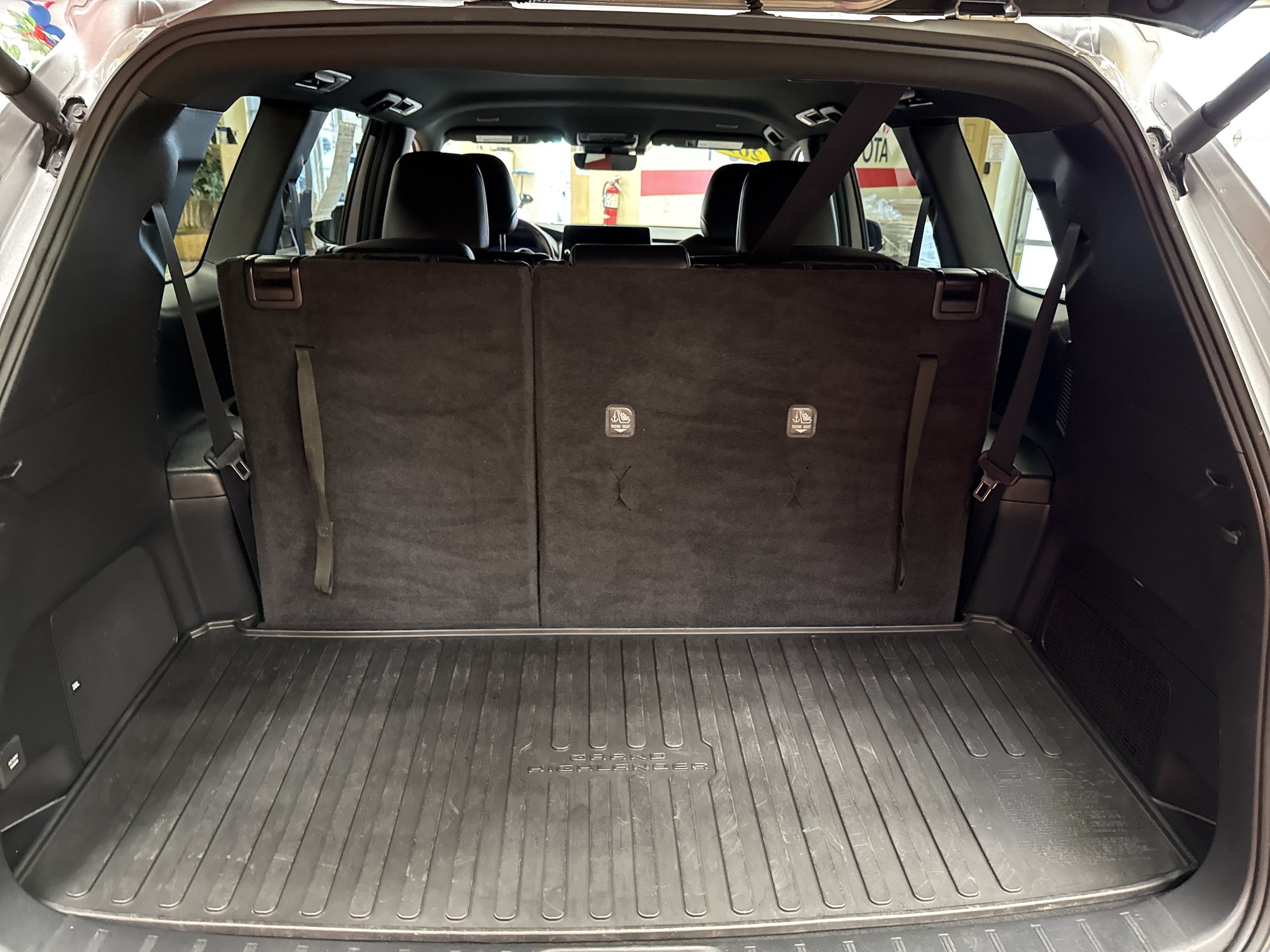 Used 2024 Toyota Grand Highlander AWD Hybrid image 25