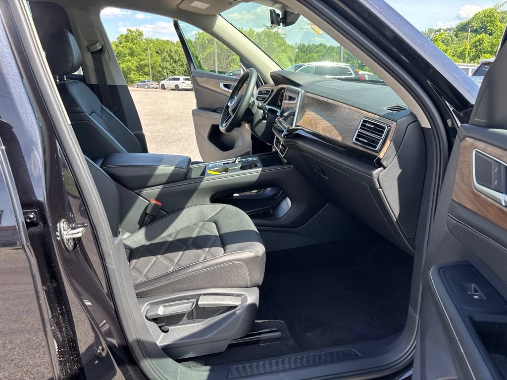 Used 2024 Volkswagen Atlas SE FWD image 23