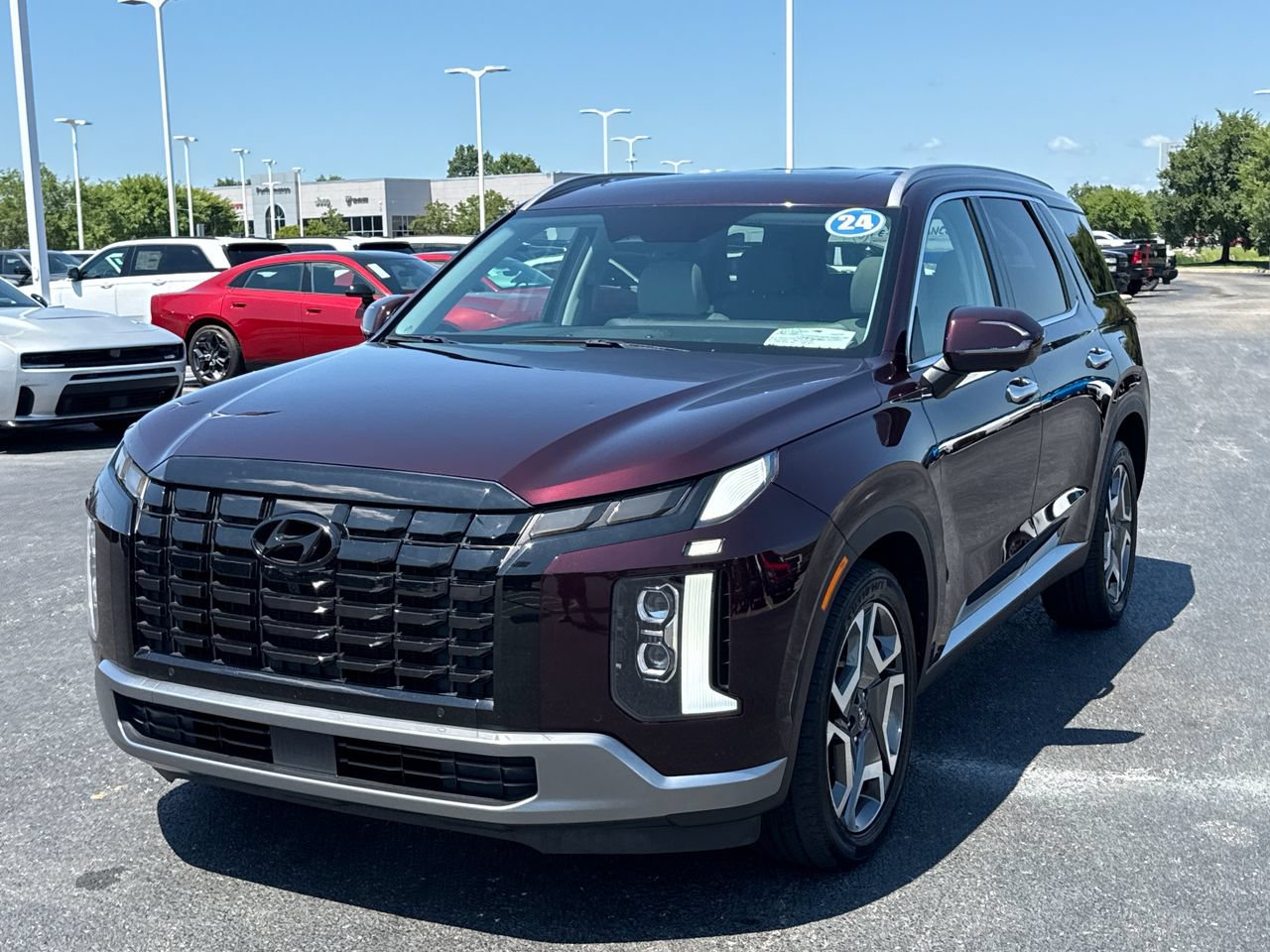 Used 2024 Hyundai Palisade SEL w/ Premium Package FWD image 7