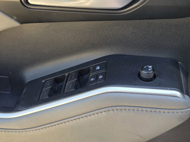 Used 2020 Toyota Highlander XLE image 7