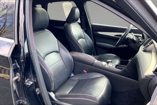 Used 2019 INFINITI QX50 Essential w/ Sensory Package image 7