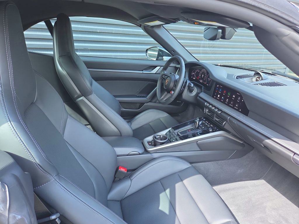 Certified 2025 Porsche 911 Carrera image 18