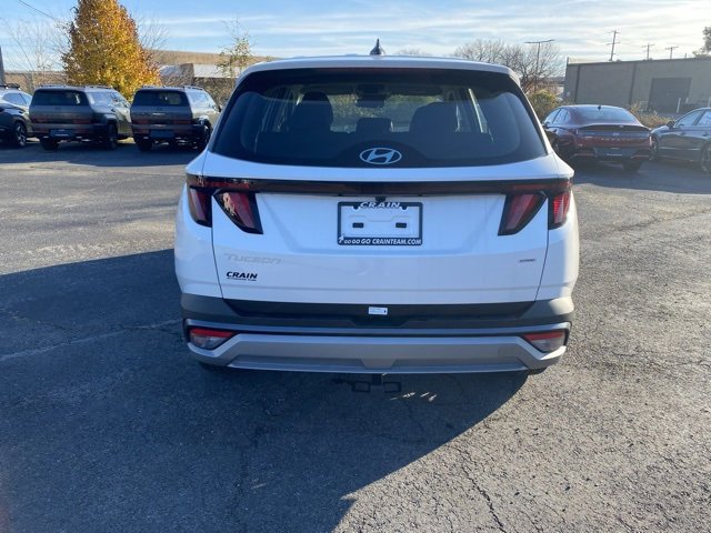 New 2025 Hyundai Tucson SE image 6