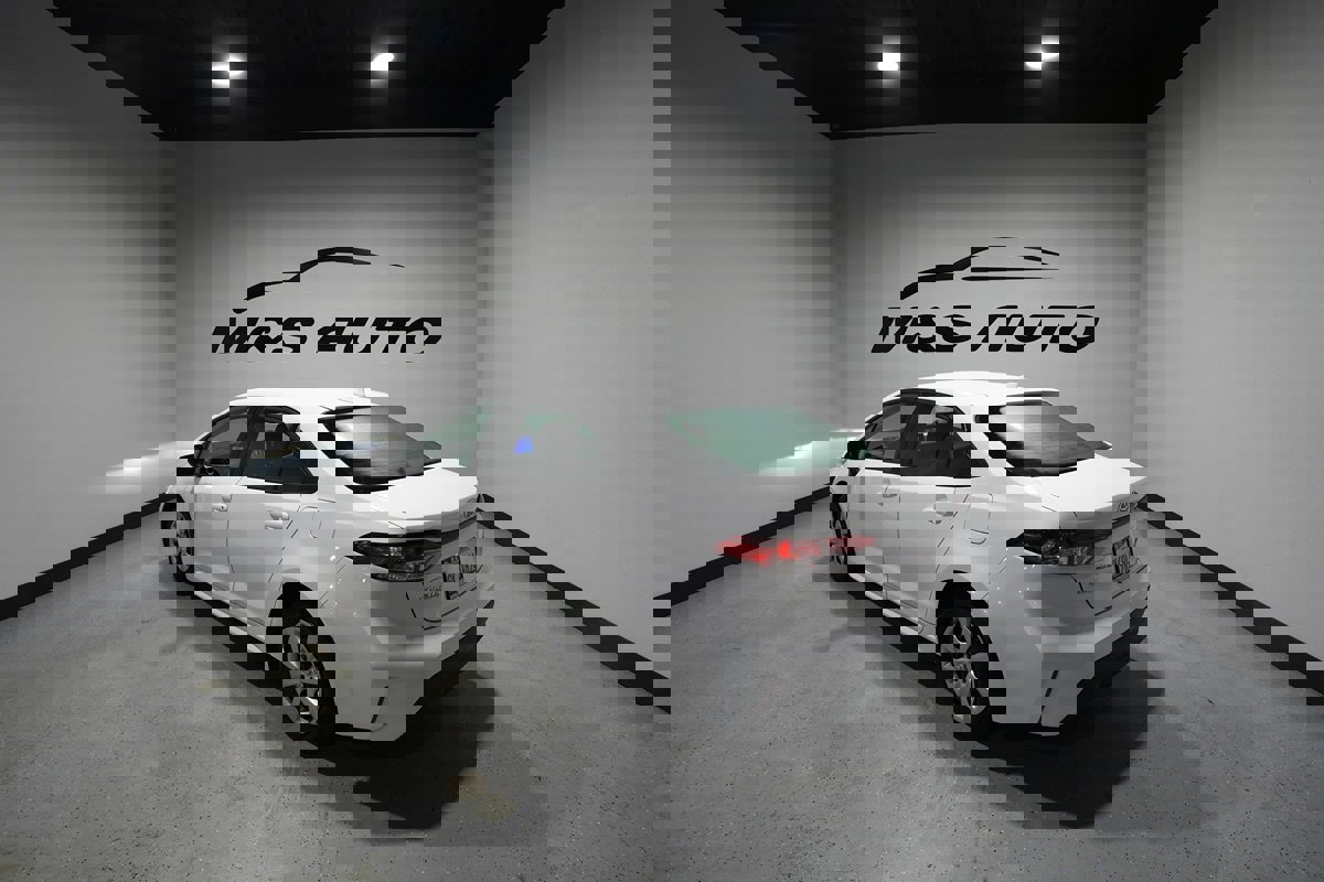 Used 2024 Toyota Corolla LE image 7