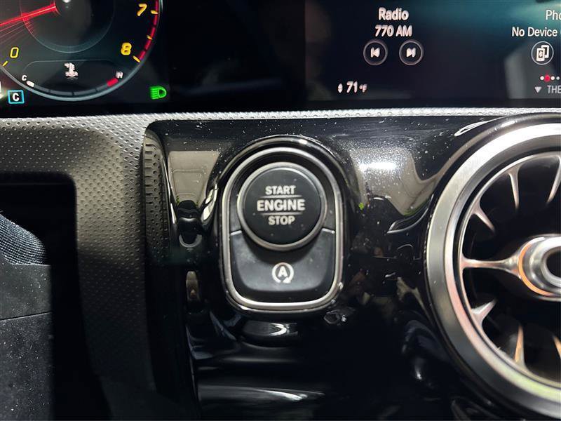 Used 2020 Mercedes-Benz CLA 250 4MATIC image 26