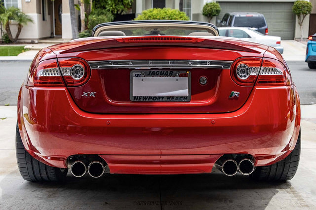 Used 2010 Jaguar XKR R RWD image 7