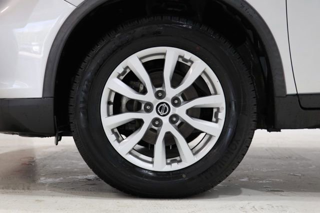 Used 2019 Nissan Rogue SV AWD/4WD image 11