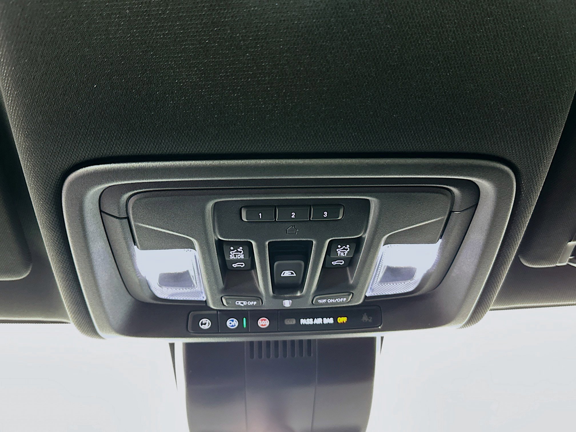 Used 2024 GMC Sierra 2500 AT4 w/ AT4 Premium Plus Package image 18