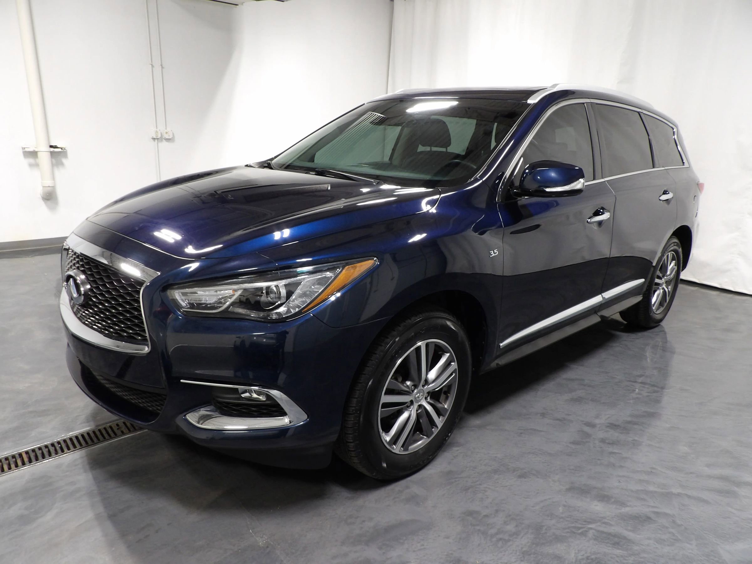 Used 2020 INFINITI QX60 Luxe AWD/4WD image 3