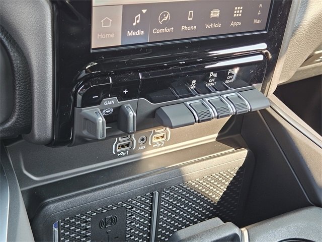New 2026 RAM 1500 4x4 Crew Cab image 24