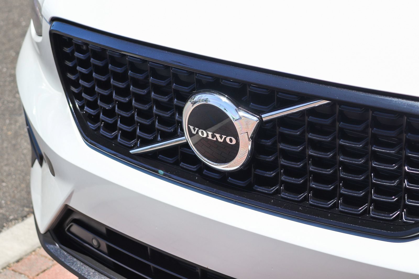 Certified 2026 Volvo XC40 B4 Core FWD image 13