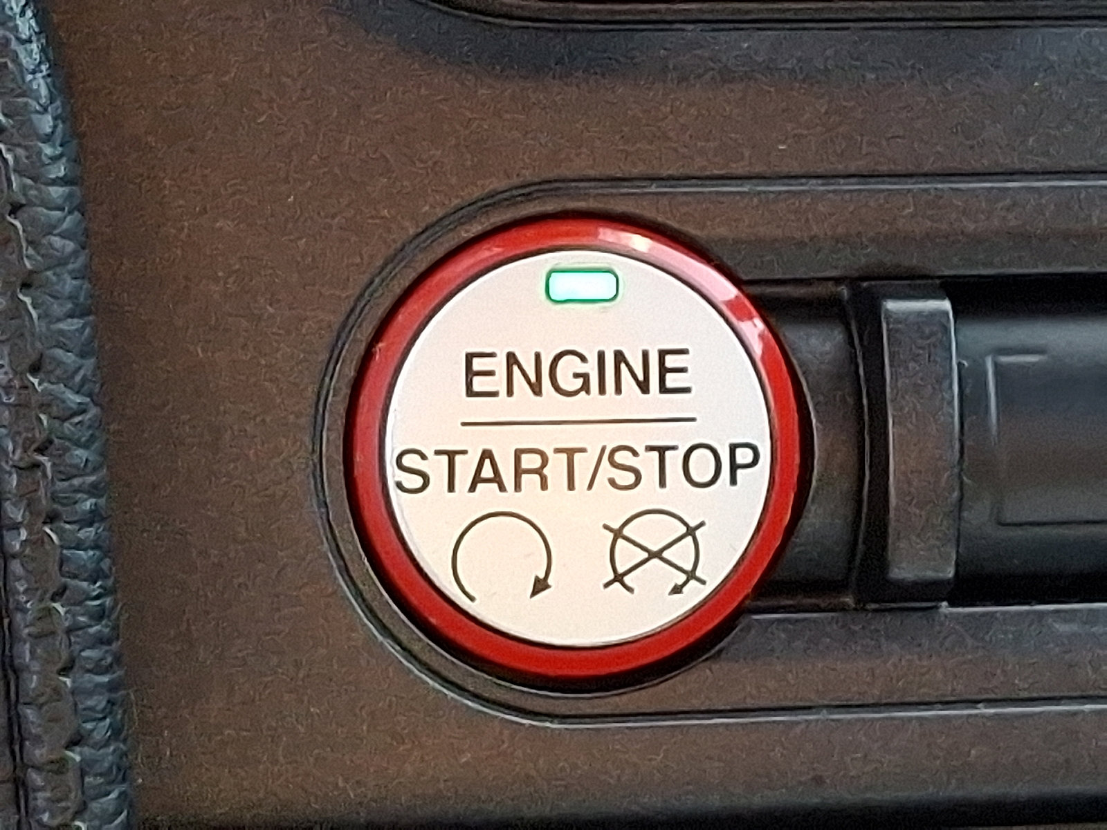 Used 2017 Ford Mustang Convertible image 22