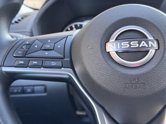 New 2025 Nissan Sentra SV w/ Trunk Package FWD image 26