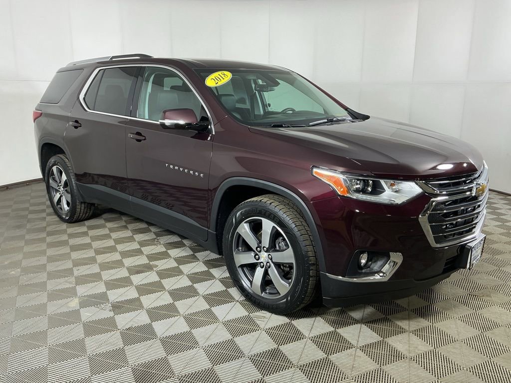 Used 2018 Chevrolet Traverse LT image 2