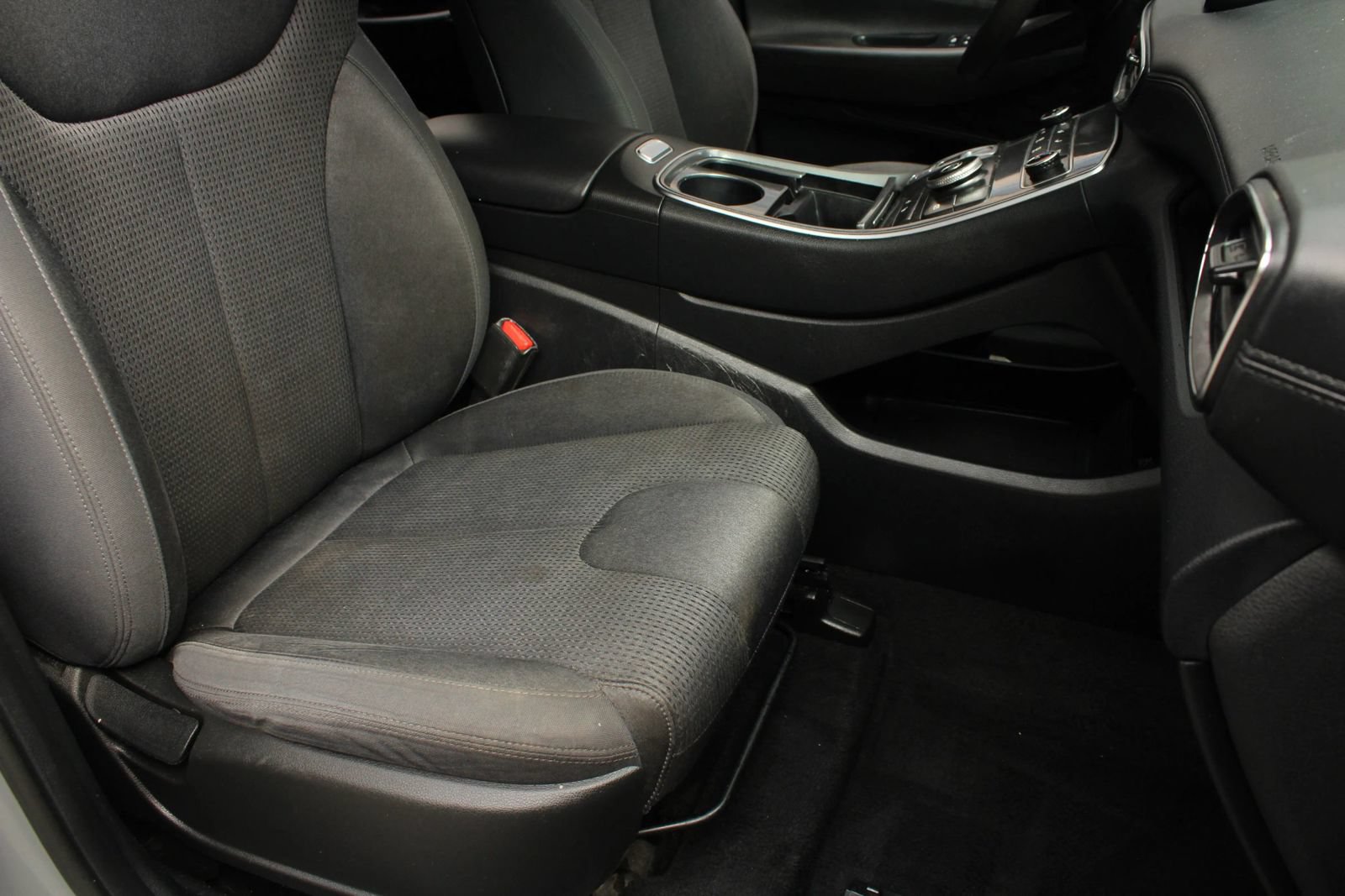 Used 2022 Hyundai Santa Fe SEL FWD image 27