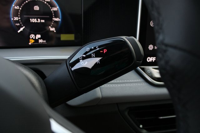 New 2025 Volkswagen Tiguan SE R-Line image 14