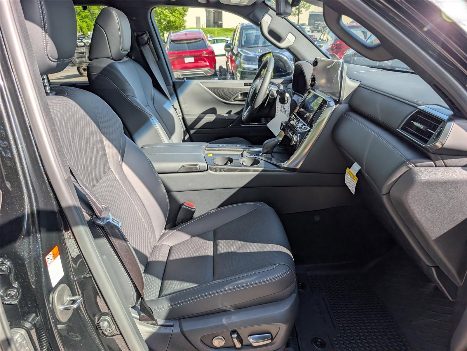 New 2026 Lexus LX 700h Luxury AWD/4WD image 7