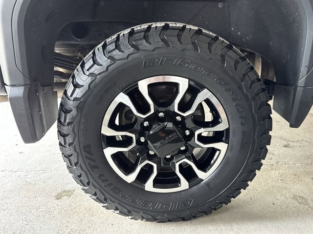 Used 2020 GMC Sierra 2500 SLE w/ SLE Value Package; image 32