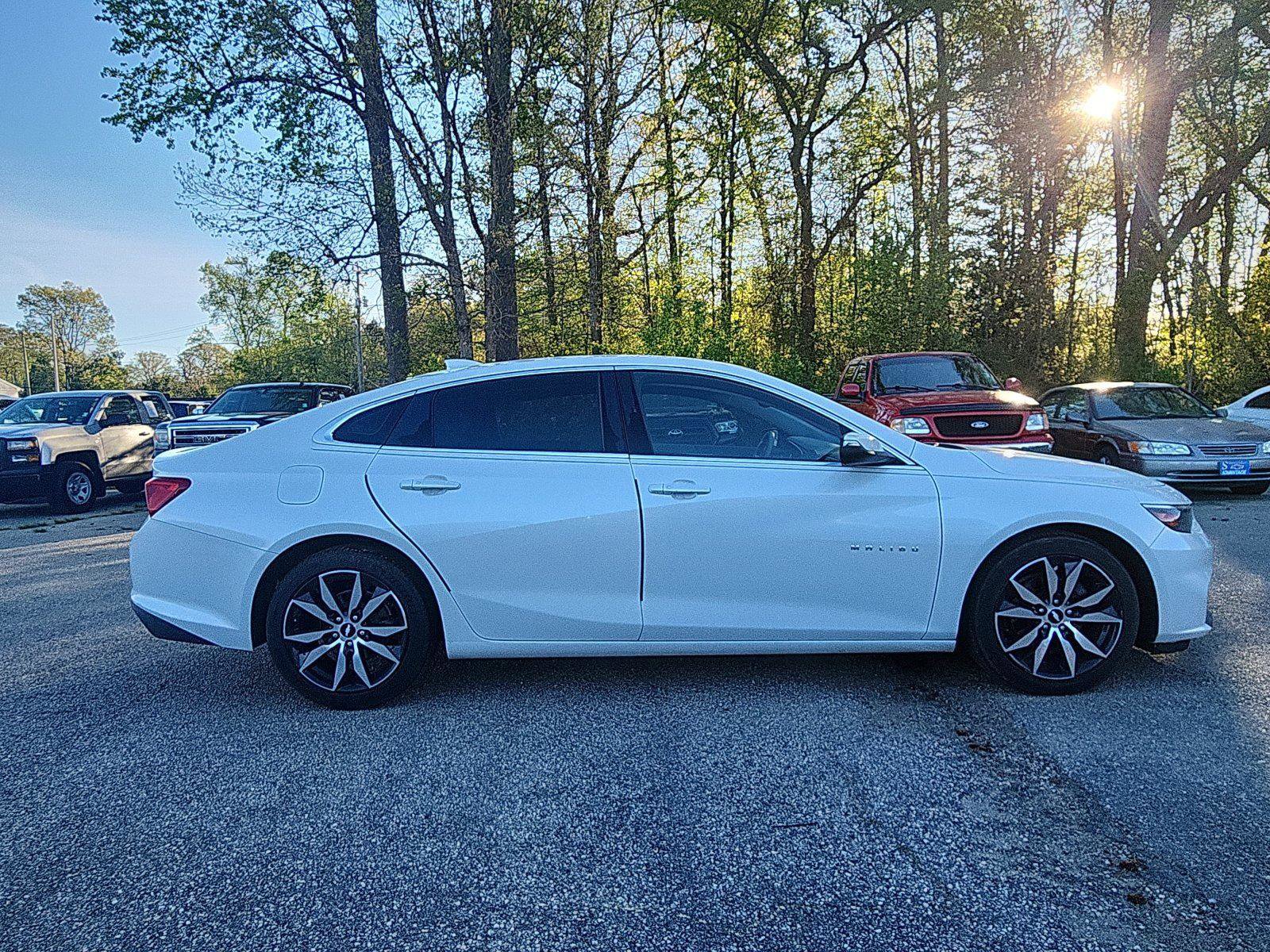Used 2016 Chevrolet Malibu LT FWD image 6