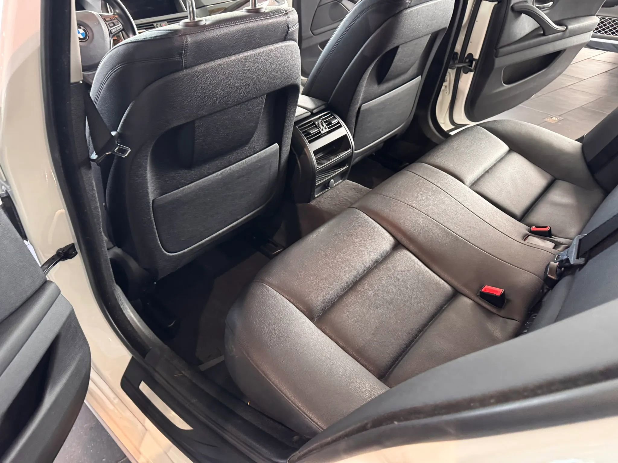 Used 2015 BMW 528i xDrive Sedan AWD/4WD image 18