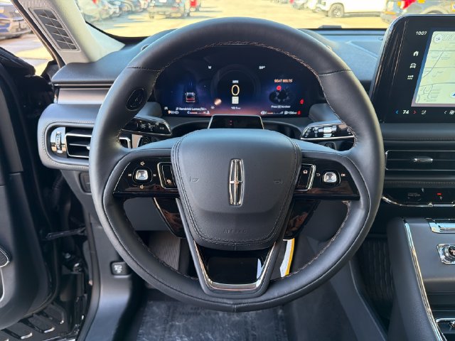 New 2026 Lincoln Aviator AWD w/ Jet Appearance Package image 26
