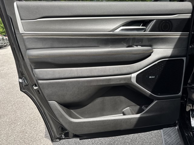 New 2026 Jeep Grand Wagoneer 4WD image 25