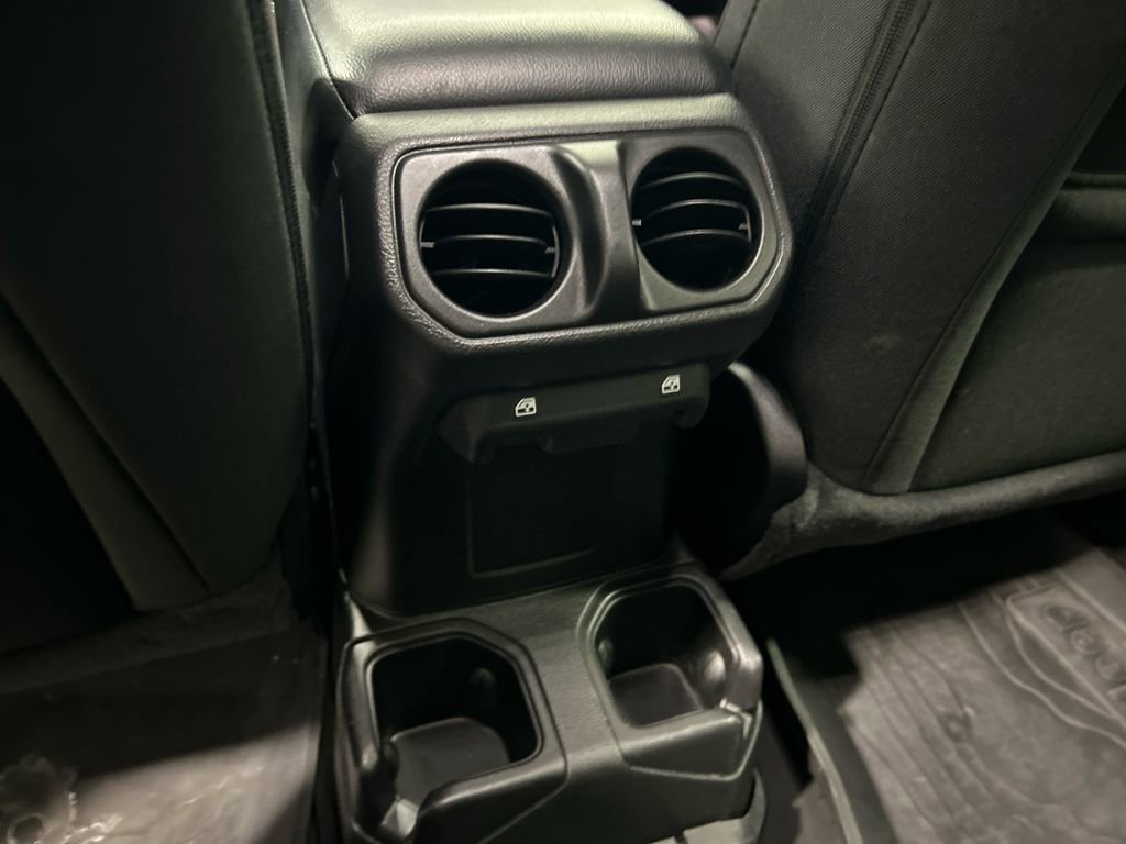 Used 2022 Jeep Gladiator Sport image 29