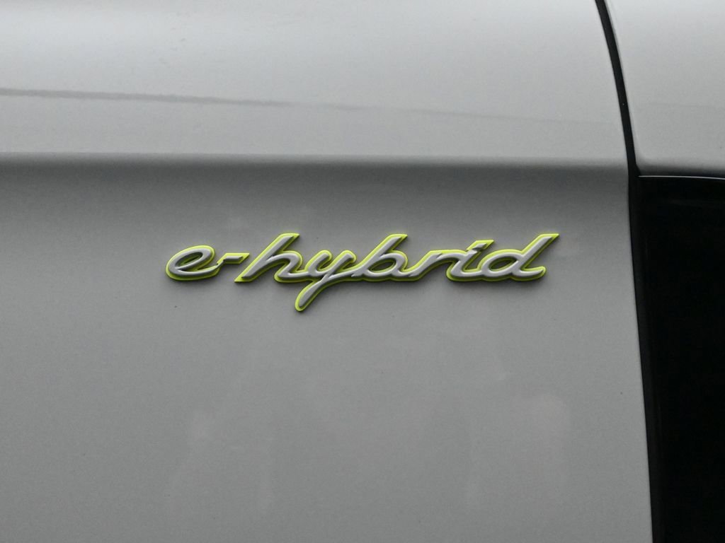 Used 2020 Porsche Panamera 4 image 14