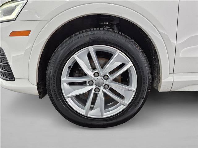 Used 2018 Audi Q3 2.0T Premium Plus w/ Premium Plus Package AWD/4WD image 28