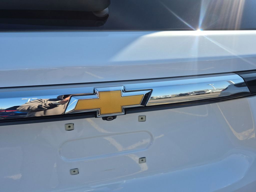 Certified 2023 Chevrolet Traverse LT FWD image 32