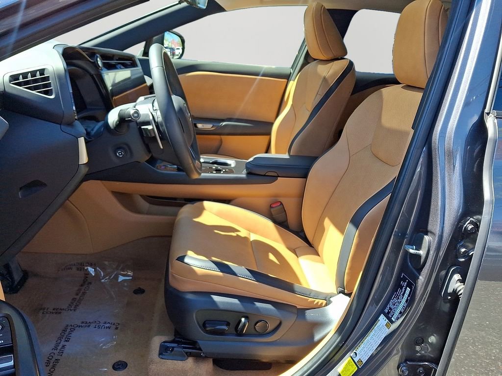 Used 2024 Lexus RZ 450e Premium w/ Technology Package AWD/4WD image 14