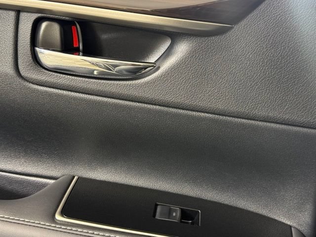 Used 2018 Lexus ES 350 w/ Luxury Package w/Wood Trim FWD image 24