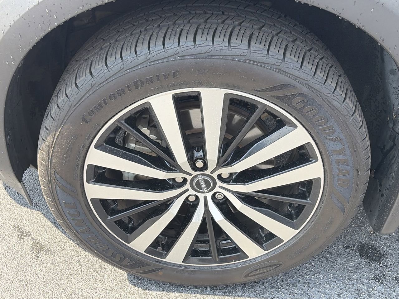 Certified 2023 Nissan Pathfinder Platinum AWD/4WD image 9