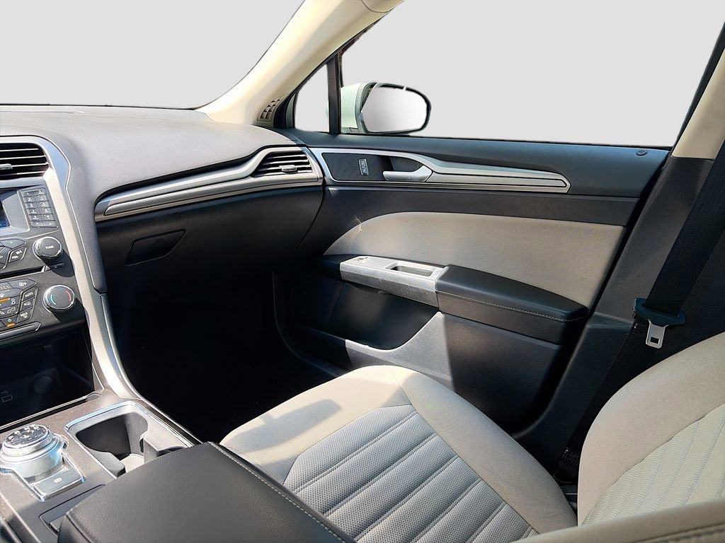 Used 2018 Ford Fusion S FWD image 22