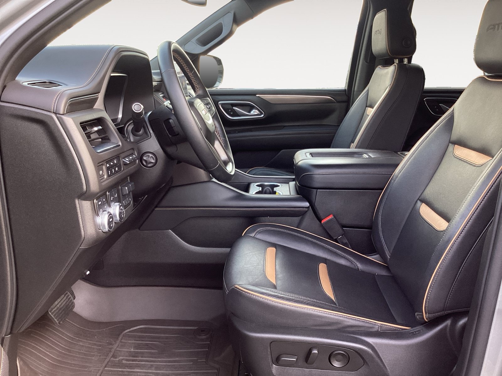 Used 2023 GMC Yukon AT4 w/ AT4 Premium Plus Package AWD/4WD image 29