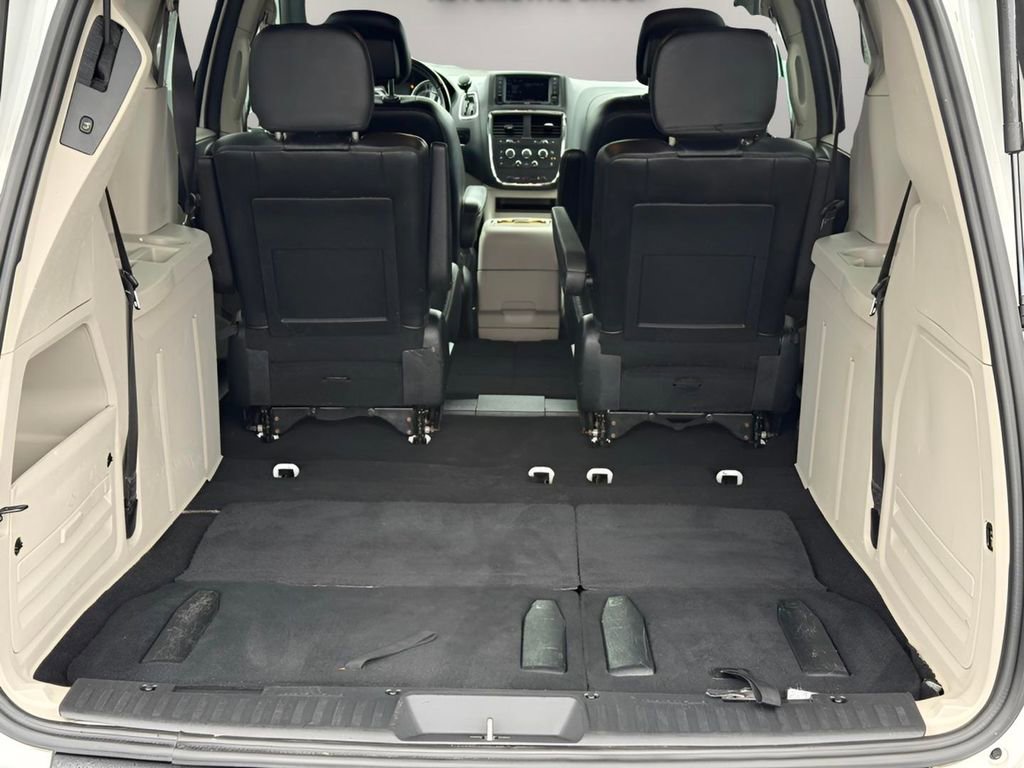 Used 2020 Dodge Grand Caravan SXT FWD image 15
