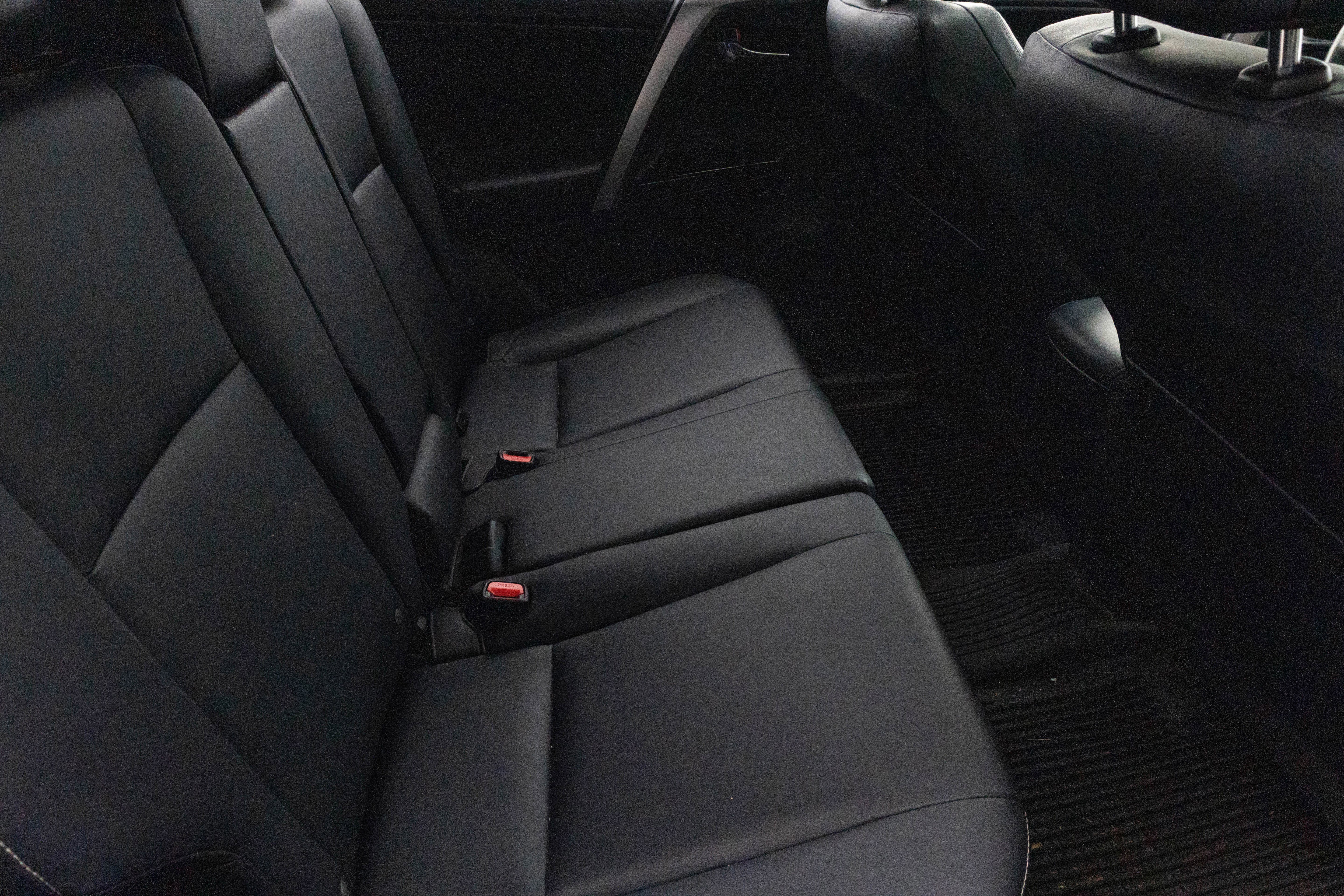 Used 2018 Toyota RAV4 Limited image 37