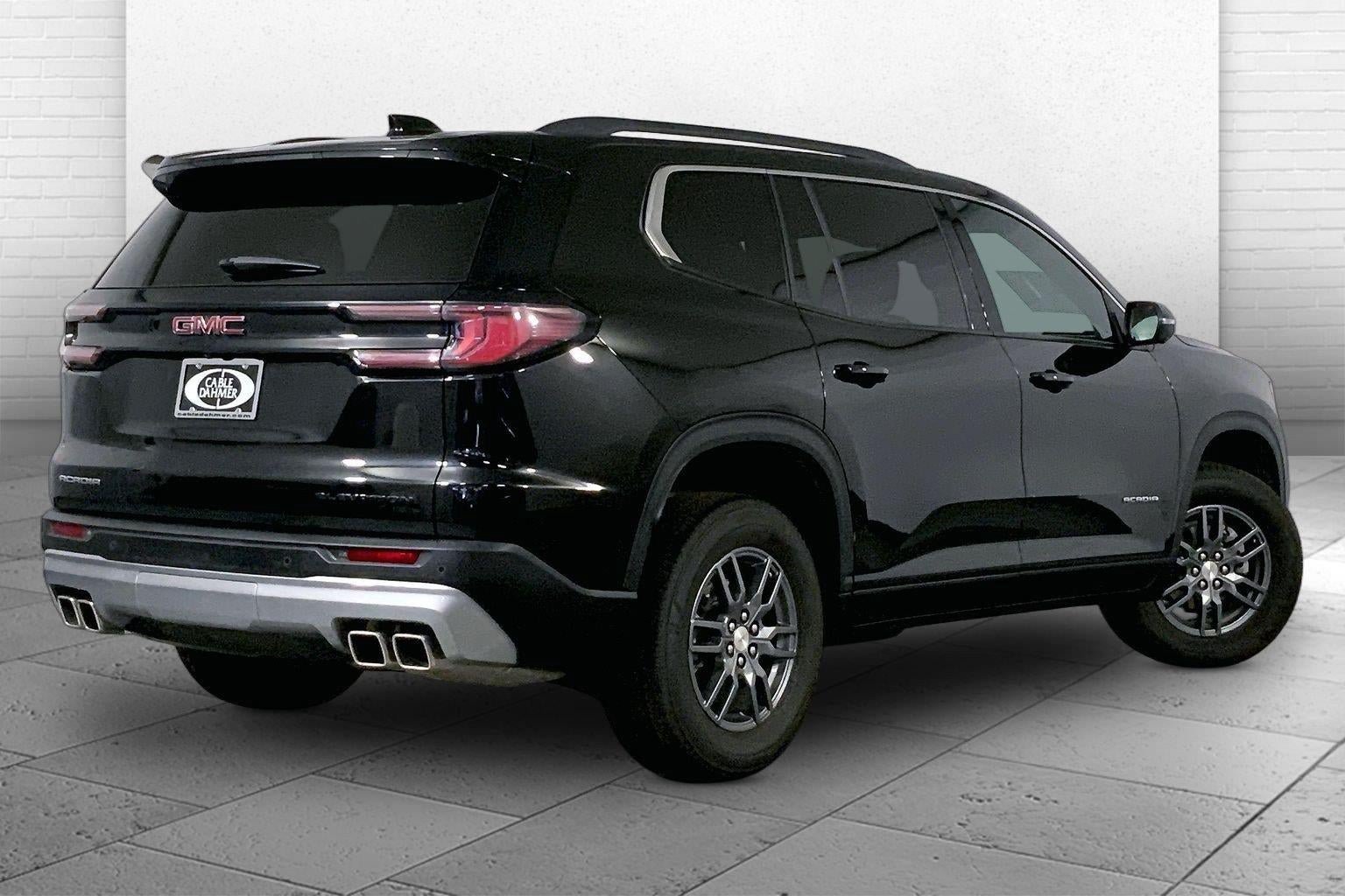 Used 2025 GMC Acadia Elevation FWD image 13