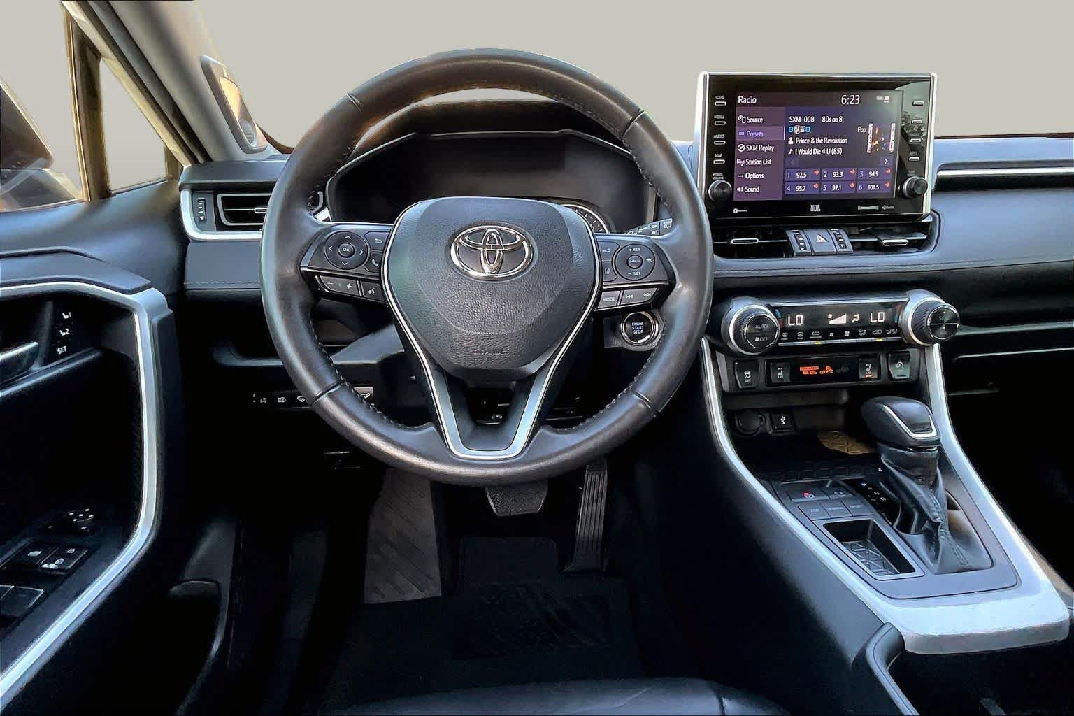 Used 2022 Toyota RAV4 XLE Premium FWD image 6