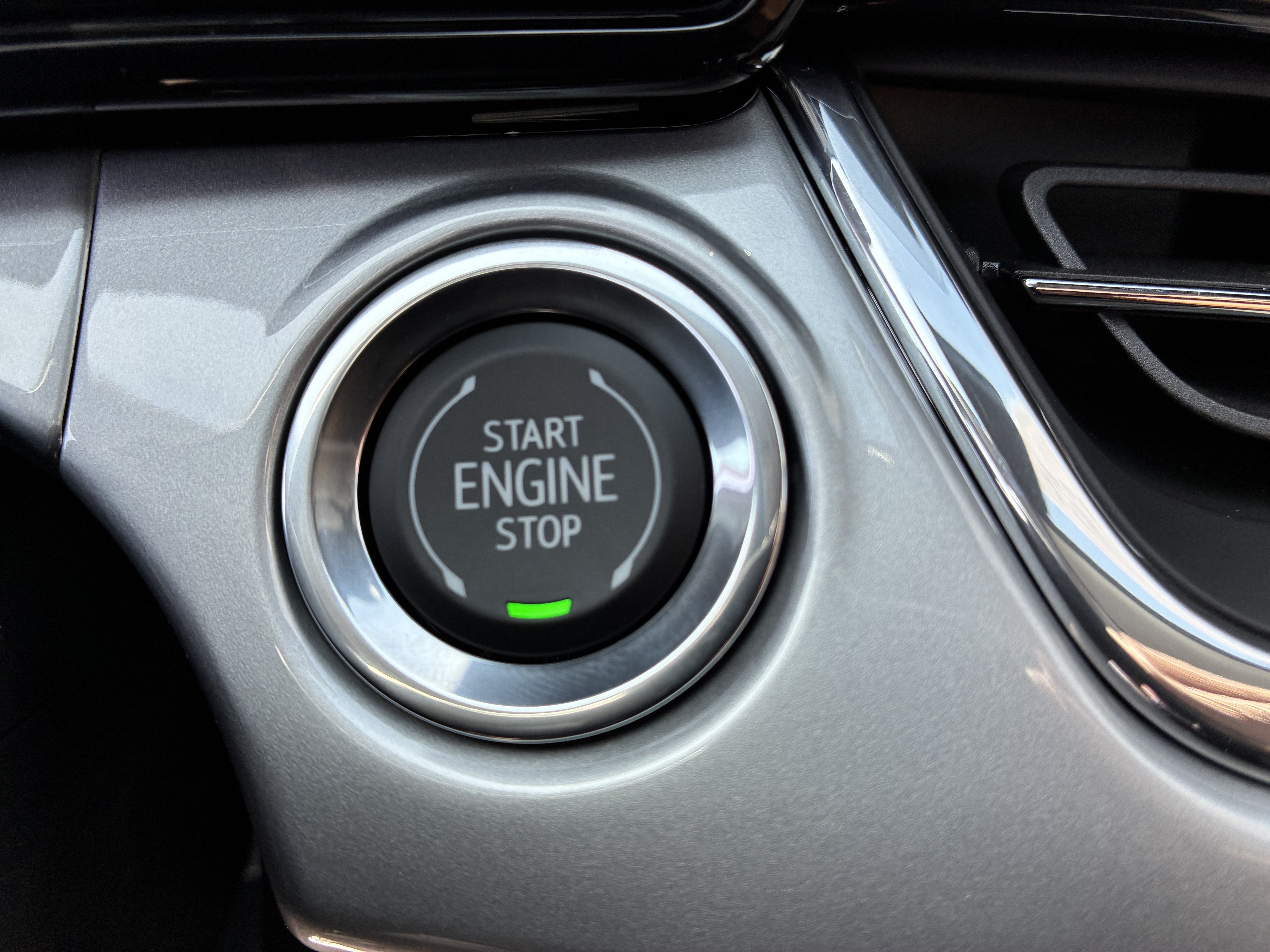 New 2026 Chevrolet Trax LT w/ Driver Confidence Package FWD image 31