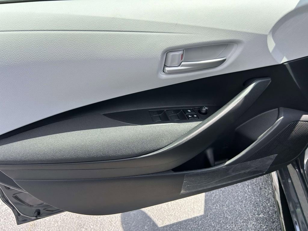 New 2026 Toyota Corolla SE FWD image 15