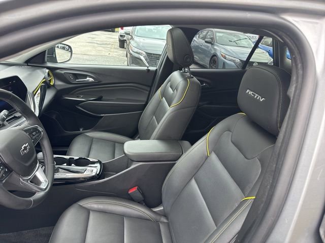 Used 2024 Chevrolet Trax ACTIV w/ Sunroof Package FWD image 53