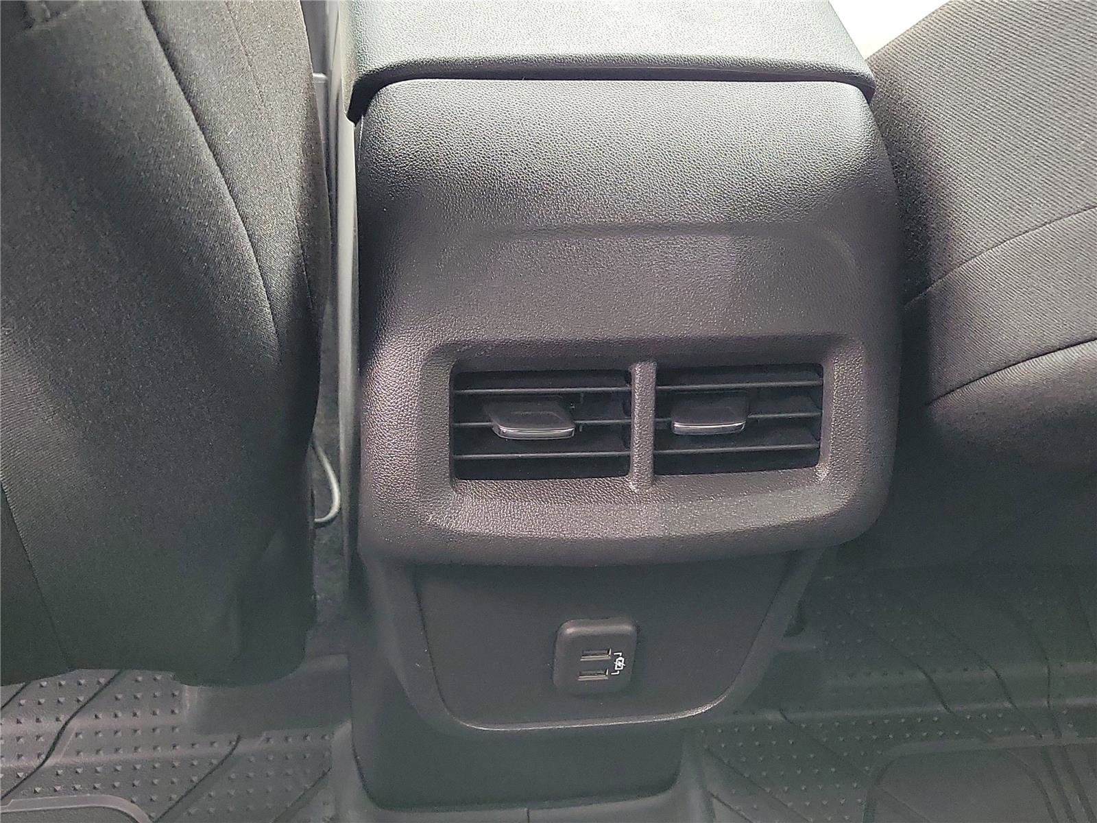 Used 2024 Chevrolet Equinox LS w/ LS Convenience Package image 10