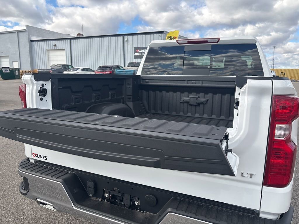 New 2026 Chevrolet Silverado 1500 LT image 16
