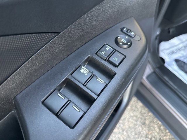 Used 2015 Honda CR-V LX image 12