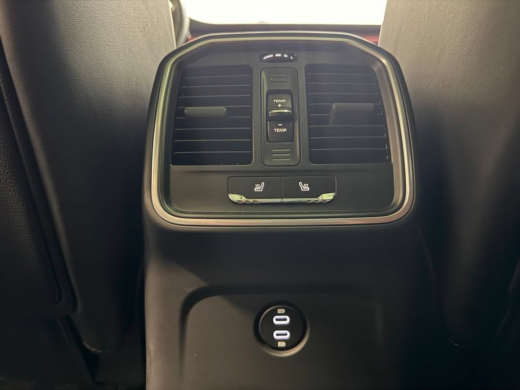 Certified 2025 Porsche Macan w/ Premium Package Plus AWD/4WD image 9