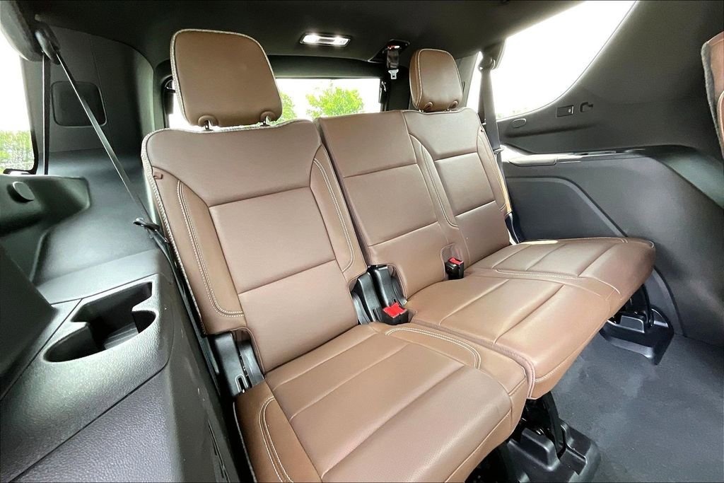 Used 2024 Chevrolet Tahoe High Country w/ Max Trailering Package AWD/4WD image 27